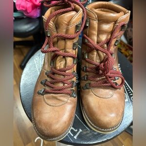 C53. Hibou women lace up brown leather ankle boots, size 38,(US7.5)